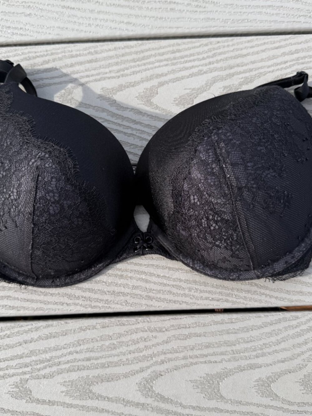 Victoria’s Secret Push Up Bra Black Lace 34DDD